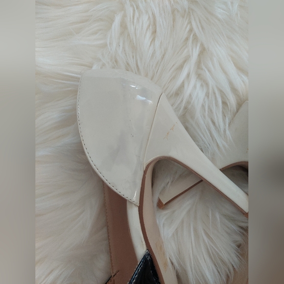 Black and white shoes with 2 clutches - Picture 12 of 13